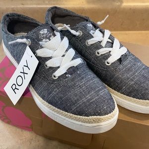 Roxy shoes NWT size 10